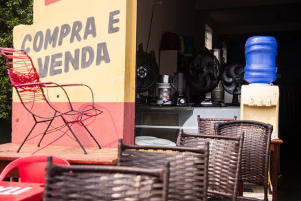 Fachada da loja Melhor Preo Cuiab, localizada na rua Poxoru