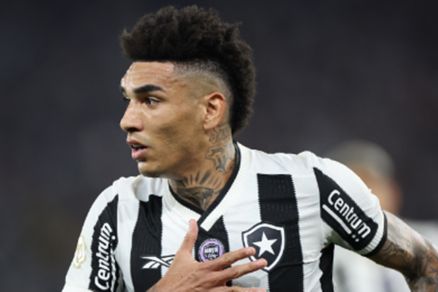 O cuiabano Igor Jesus, com a camisa do Botafogo 