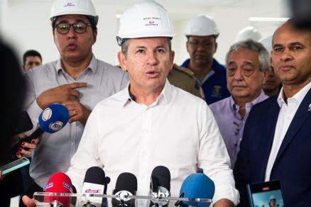 O governador Mauro Mendes, que falou sobre obras em andamento em Mato Grosso