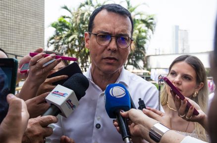 O candidato a prefeito de Cuiab�, L�dio Cabral, que est� em terceiro nas pesquisas