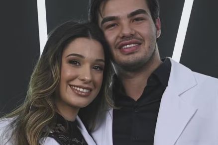 Flix Rosa e a namorada Anna Jullia Polisini Tirolli, que segue internada