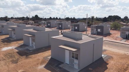 Casas do programa SER Famlia Habitao, modalidade Entrada Facilitada, entregues e Juna