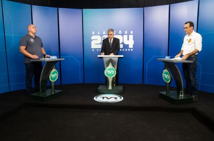 Os candidatos Ablio Brunini e Ldio Cabral durante o debate na TV Vila Real