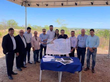 O conselheiro-presidente, Srgio Ricardo, liderou comitiva em visita tcnica  rea doada pelo TCE-MT para a construo da unidade