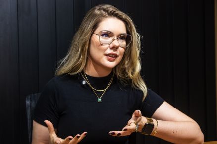 Economista N�bia Selhorst: pouco mais de um ter�o da popula��o investe