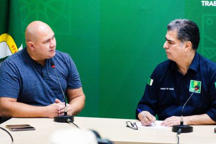 O prefeito de Cuiab� Abilio Brunini e o antecessor Emanuel Pinheiro (Foto: Victor Ostetti/MidiaNews)