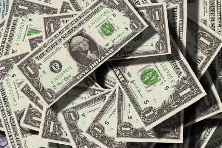 O dlar subiu 0,51% nesta sexta-feira (7) e encerrou a semana cotado a R$ 5,78