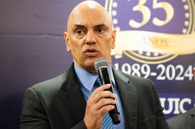 Moraes vota para condenar homem que sentou em sua cadeia