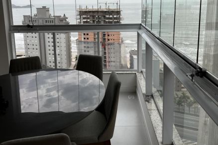 Apartamento tem vista para o mar e foi usado por membros da faco durante 
