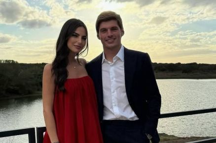 Kelly Piquet e Max Verstappen celebram gravidez de primeiro filho