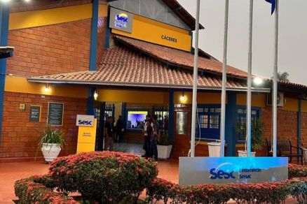Fachada do Sesc Cceres, em MT