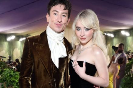 Sabrina Carpenter e Barry Keoghan terminaram o namoro, aps um ano de relacionamento