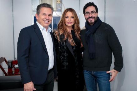 Governador Mauro Mendes, primeira-dama Virginia Mendes e padre F�bio de Melo