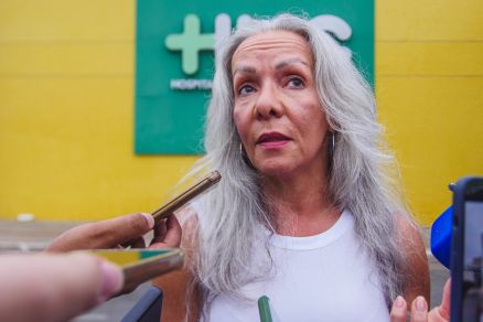 A secretria municipal de Sude, Lcia Helena, defendeu mais consultas nas unidades bsicas