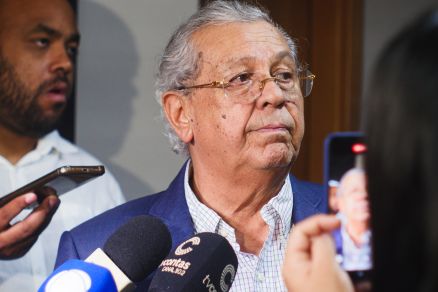 O senador Jayme Campos, que falou sobre a possibilidade de Ronaldo Caiado ser candidato  presidncia 