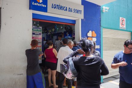 Pr�mio estimado em R$ 600 milh�es � o maior j� pago pela loteria, segundo a Caixa Econ�mica Federal