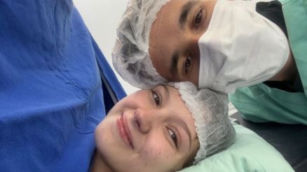 Isabel e Lucas em primeira foto ap�s o parto de Arthur 