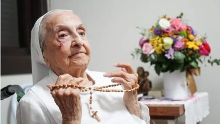 Inah Canabarro Lucas se tornou a pessoa mais velha do Brasil em 2022 e, segundo pesquisadores, virou a pessoa mais velha do mundo aps morte de japonesa