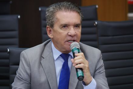 O presidente do TCE, conselheiro Srgio Ricardo, que tambm preside a Comisso