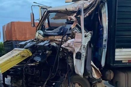 Caminh�o envolvido no acidente, que ocorreu na regi�o de Sorriso 