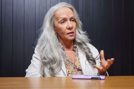 A secretria municipal de Sade, Lcia Helena Barboza Sampaio