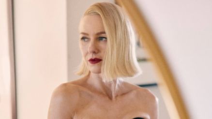 Naomi Watts, 56, surpreendeu os f�s com a intimidad