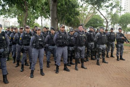A opera��o contou com mais 1.330 militares
