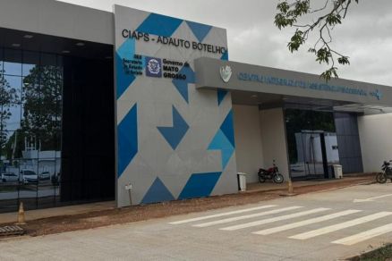Os pacientes recebem tratamento e suporte multidisciplinar de mdicos psiquiatras, psiclogos, assistentes sociais e fisioterapeutas