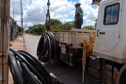 Funcion�rios de empresa furtavam fios 