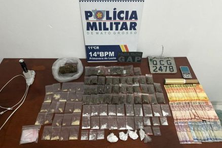Foi apreendido 90 pores de substncias anlogas  pasta base de cocana, skank, cocana e R$ 446 em espcie