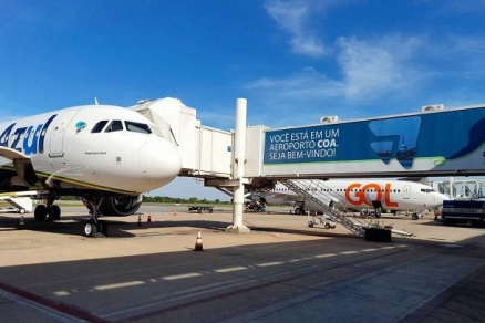 Aeronave da companhia area Azul no Aeroporto Internacional de Vrzea Grande