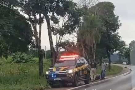 O local onde o acidente ocorreu, na madrugada desta quinta