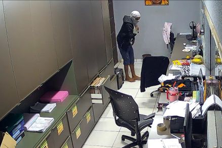Imagem mostra ao do assaltante 