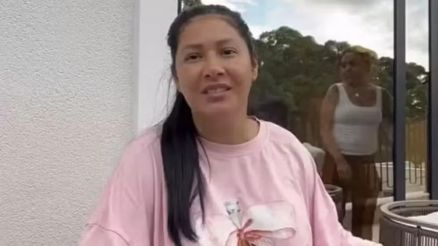 Simaria vira assunto ap�s aparecer sem maquiagem em v�deo