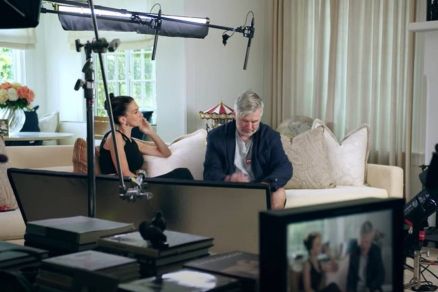Alec e Hilaria Baldwin se emocionam durante as filmagens 