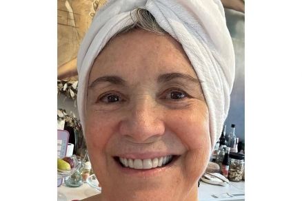 Regina Duarte faz resenha do filme 'Babygirl' 