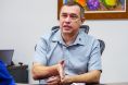 "Vamos economizar R$ 100 mi cortando contratos desnecessrios"