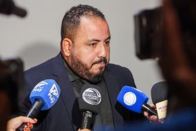 Aps priso de assessor, vereador some, mas ter salrio integral