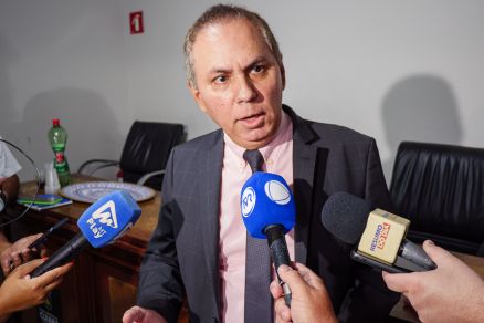 O vereador Dilemrio Alencar, que  relator da Comisso Parlamentar de Inqurito contra a CS Mobi
