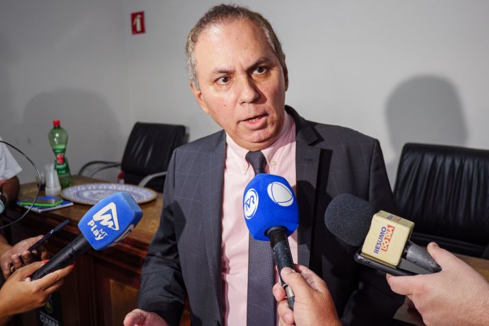 Dilemrio defende Abilio e diz que tambm no pagaria CS Mobi
