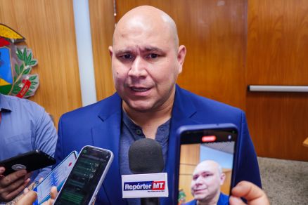 O prefeito Abilio Brunini, que fez apelo a cuiabanos sobre situa��o da dengue