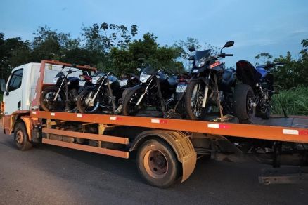Nove motocicletas com irregularidades foram removidas pelas equipes policiais