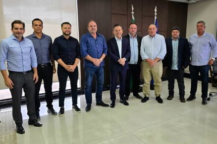 Reunio do governador Mauro Mendes com empresrios do complexo industrial em Itiquira