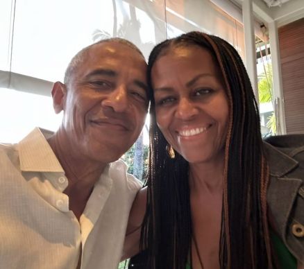Barack Obama postou um registro ao lado de Michelle