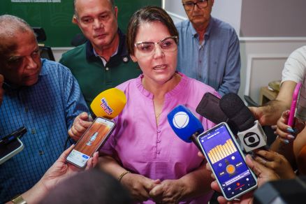 A deputada federal Coronel Fernanda, que conversou com a imprensa nesta segunda 