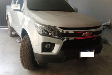 Caminhonete apreendida pelos policiais civis na manh� desta sexta