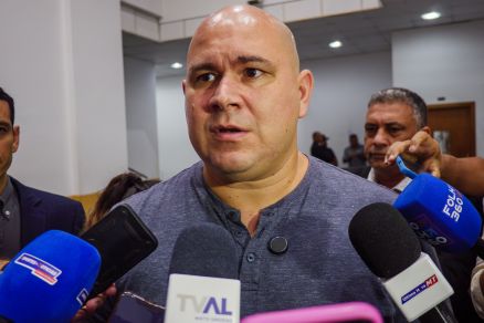 Abilio Brunini diz que pegar no p de subordinados por 4 anos