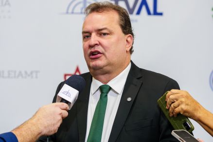 O presidente da AL, Max Russi