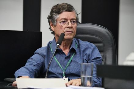 O servidor Clvis de Oliveira, que foi ouvido pelos vereadores