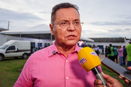 O deputado estadual Eduardo Botelho, que disse que o partido procura ex-prefeitos e empresrios